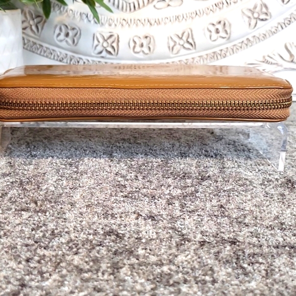 Tory Burch Caramel Patent Leather  Zip Around Wallet - Picture 9 of 16